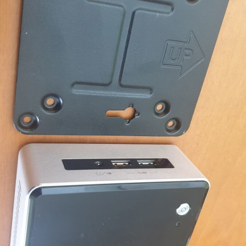 Intel NUC 5i3 RYH mini PC with Windows 10, Core i3 5th Gen