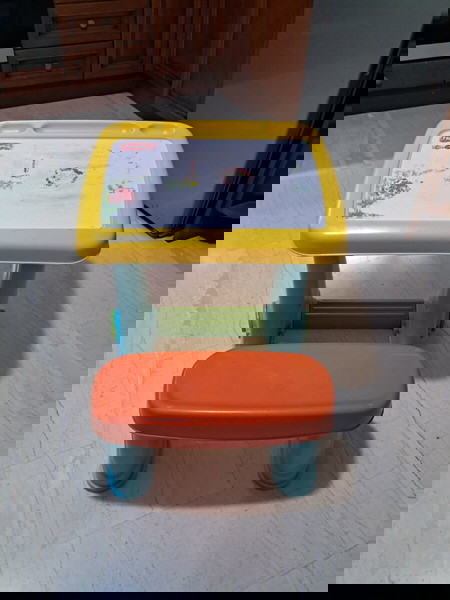 Παιδικο θρανίο fisher price