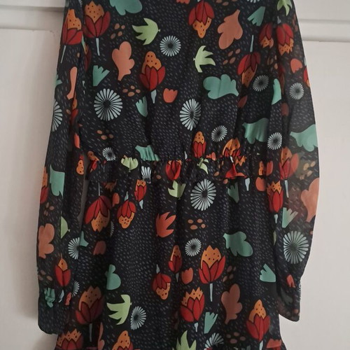 Chaton dress like new, colorful, size medium