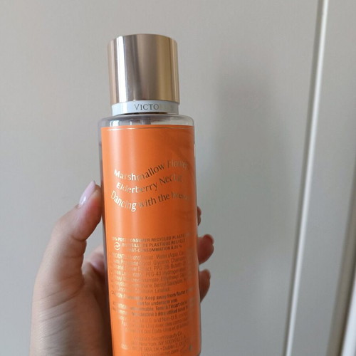 Victoria's Secret Petal High women's mist like new 250 ml