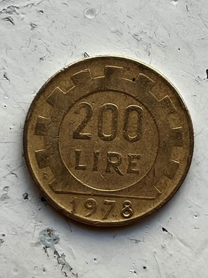 Italy 200 Lire 1978 Coin used