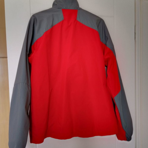 Nike windbreaker jacket like new, red and grey, size M