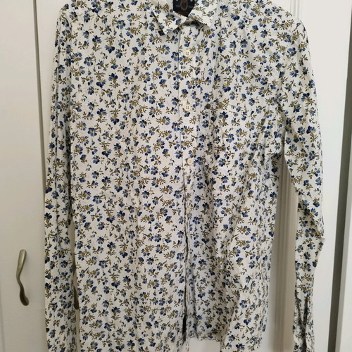 Men's dress shirts like new, pack of 6, sizes L and XL
