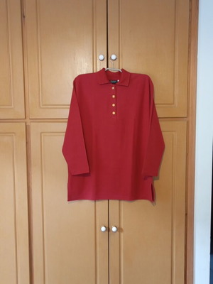 Canda women's sweatshirt with buttons and collar, like new, red, size XL
