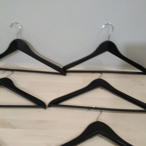 Set of 15 wooden hangers with metal base, Practiker 2003