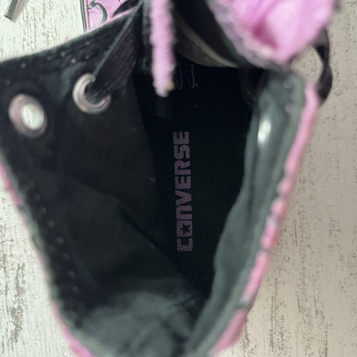 Converse Chuck Taylor pink boots like new, size 27