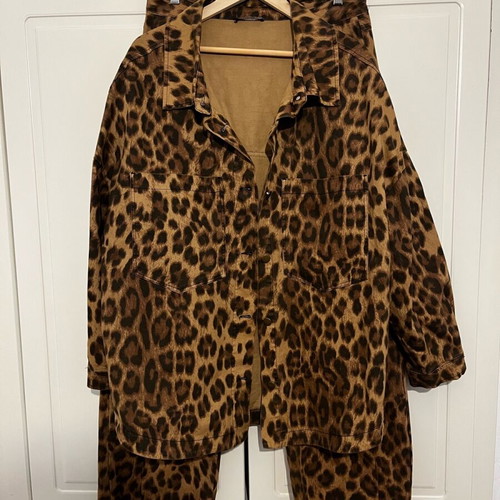 Lumina Leopard Set like new, brown, oversized fit