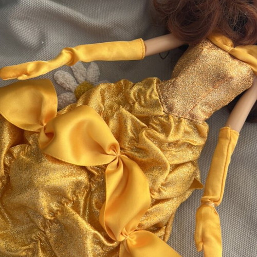 Disney Store Belle Classic doll like new with gloves and shoes