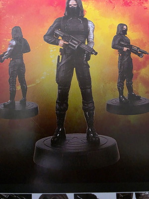 Marvel Movie Collection Winter Soldier figure and magazine like new, issue 32