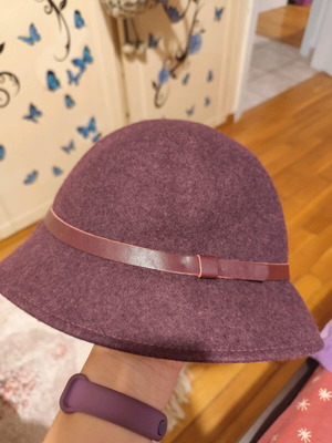 Bordeaux Zara felt hat used, size M/L
