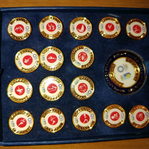 Olympic pins set Tokyo 2020 Ukraine Olympic Committee like new