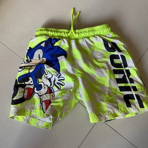Boys' swim shorts like new, age 5-6