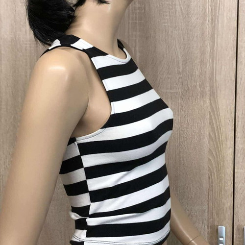 Basics top like new, size S/M, black and white