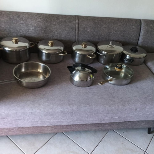 Cookware set used, 5 pots, 2 pans and 1 teapot