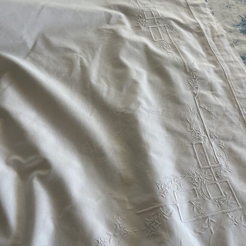 Vintage embroidered double bed sheet set with pillowcases used