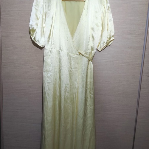 Zara satin wrap maxi dress butter yellow like new, size L