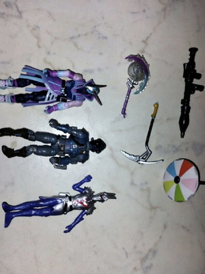 Fortnite figures like new, all together