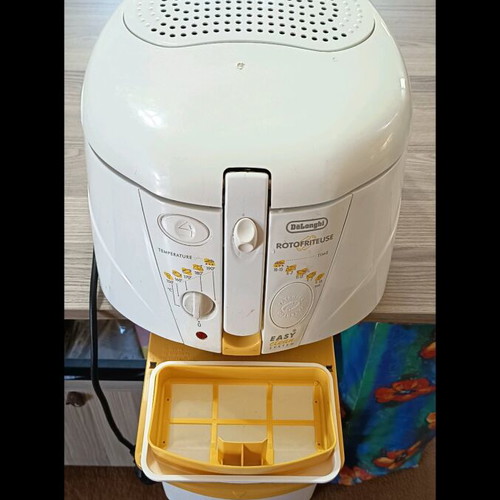 Delongbi fryer used with oil drainage system