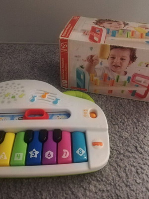 Baby toys like new, set with piano and hammer