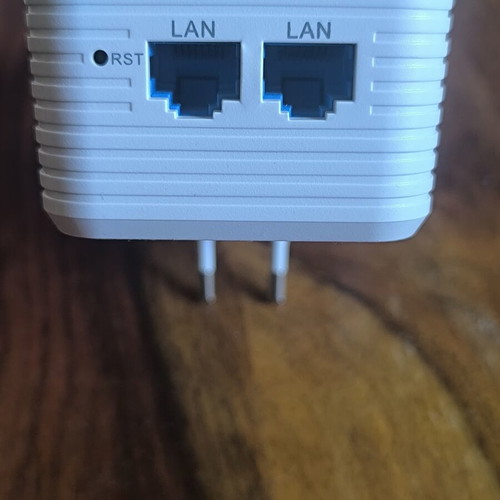 Tenda PA6 Powerline Wi-Fi adapter like new