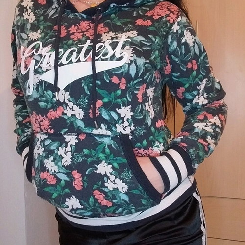 Athletic sweatshirt with floral print, like new, size XS/S