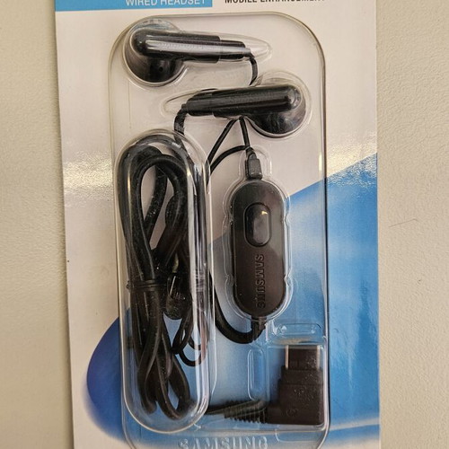 Samsung Wired Headset Retro sealed, new