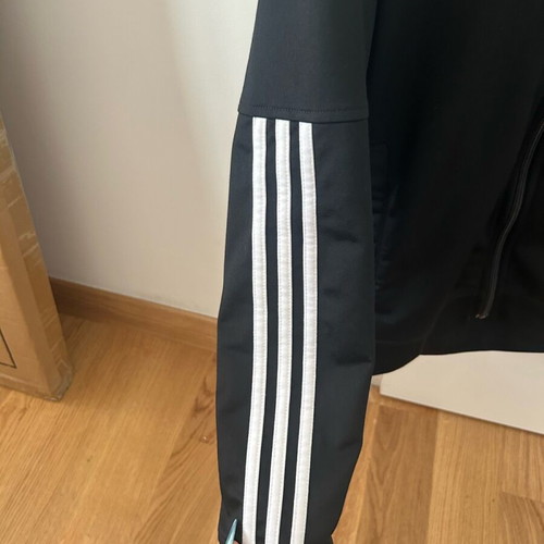 Adidas jacket like new, size M, black and white
