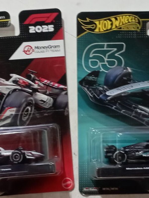 Hot Wheels Premium F1 2025 αυτοκίνητα, πακέτο 2, ΣΦΡΑΓΙΣΜΕΝΟ ΣΤΟ ΚΟΥΤΙ ΤΟΥ
