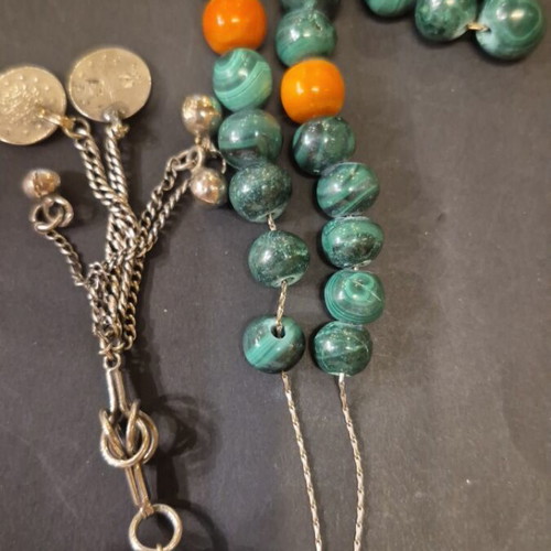 Komboloi with malachite and amber beads, new, silver chain