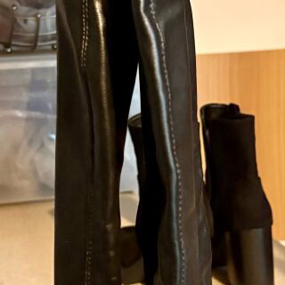 Leather black boots new, size 38