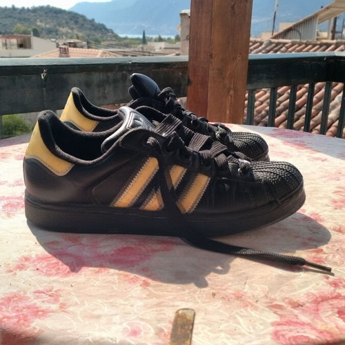 Αθλητικά παπούτσια Adidas μεταχειρισμένα, μαύρα sneakers νούμερο 41