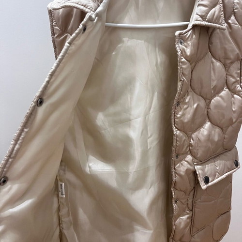 Le Vertige sleeveless vest like new, beige and white size M