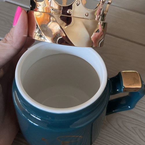 Set of 3 mugs with lids like new