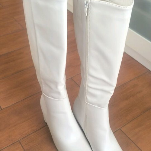 White knee-high boots new, size 40