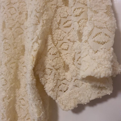 Lace top cream color like new with floral pattern