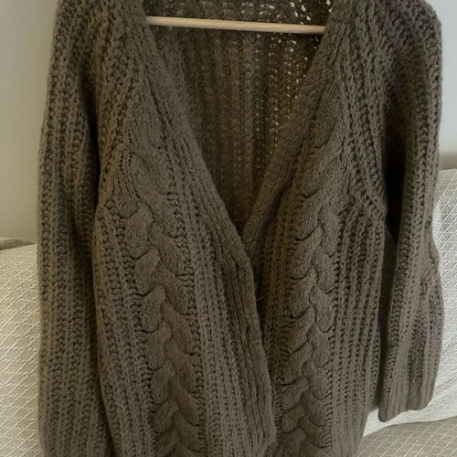 Benetton knitted beige cardigan like new