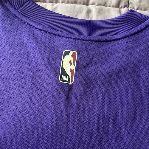 Sacramento Kings Nike T shirt like new, unisex, size S, purple
