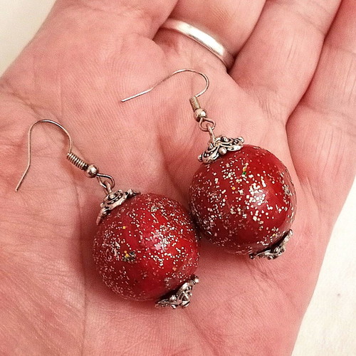 Christmas earrings with red ball and silver glitter new
