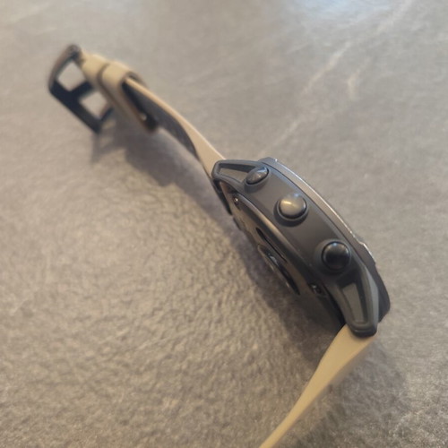 Fenix 6X smartwatch used, charging issue, good condition