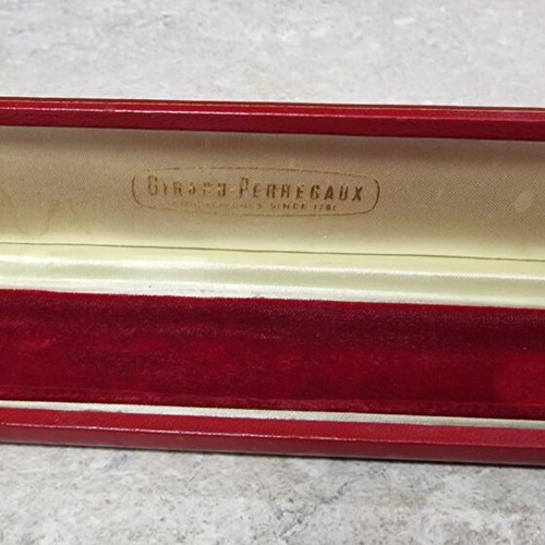 Girard-Perregaux vintage red watch case used, leather