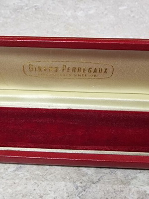 Girard-Perregaux vintage red watch case used, leather