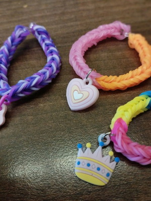 Set of handmade children's plexi flexi bracelets new in 3 designs