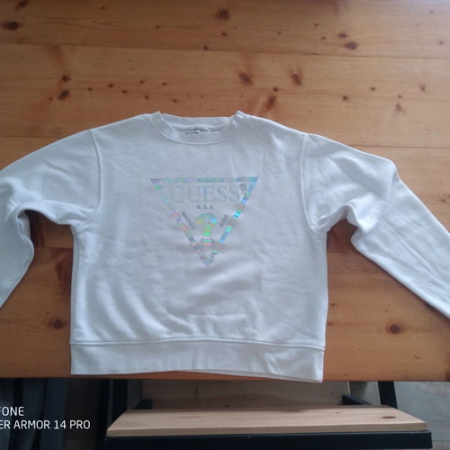 Guess women's sweatshirt size S like new, white