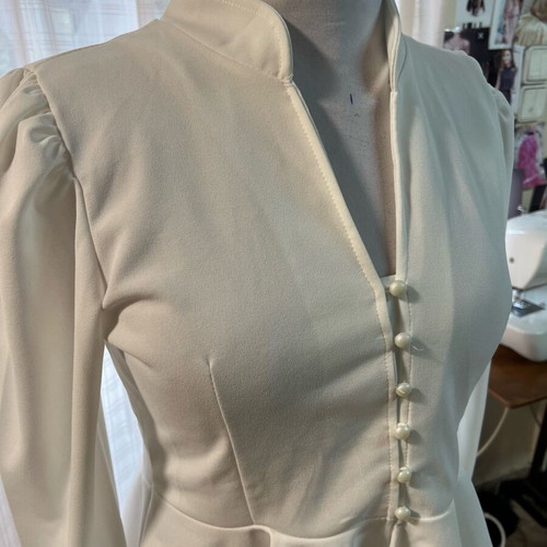 White blouse with buttons and ruffles, Small, new