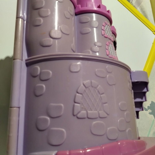 Dora the Explorer Purple Princess Fairytale Castle with 3 figures used