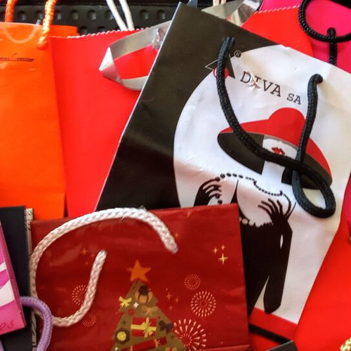 Collection of women's gift bags used, pack of 20 mini and medium size