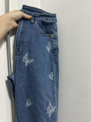 Women’s jeans like new with butterfly design, blue, size XS