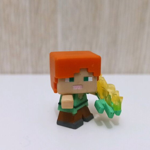 Minecraft Mini Figure Series 15 Alex With Channeling Trident used