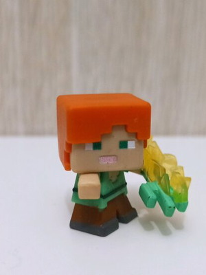 Minecraft Mini Figure Series 15 Alex With Channeling Trident used