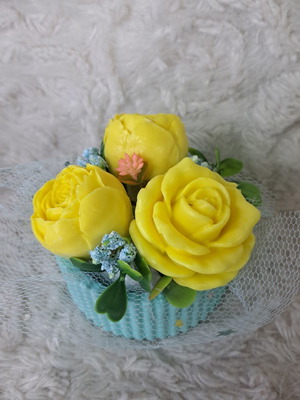 Plaster flowerpot with aromatic soaps new